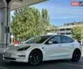 Тесла Модель 3 2021 у Одесі на Automoto.ua Білий Тесла Модель 3, об'ємом двигуна 0 л та пробігом 98 тис. км за 17800 $, фото 14 на Automoto.ua