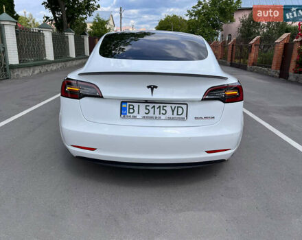 Белый Тесла Модель 3, объемом двигателя 0 л и пробегом 62 тыс. км за 23500 $, фото 3 на Automoto.ua
