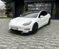 Білий Тесла Модель 3, об'ємом двигуна 0 л та пробігом 67 тис. км за 32500 $, фото 3 на Automoto.ua