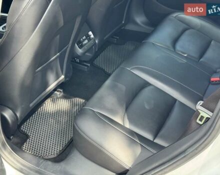 Білий Тесла Модель 3, об'ємом двигуна 0 л та пробігом 35 тис. км за 16700 $, фото 21 на Automoto.ua