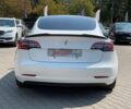 Белый Тесла Модель 3, объемом двигателя 5.5 л и пробегом 186 тыс. км за 15500 $, фото 5 на Automoto.ua