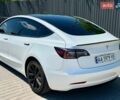 Белый Тесла Модель 3, объемом двигателя 0 л и пробегом 116 тыс. км за 16799 $, фото 5 на Automoto.ua
