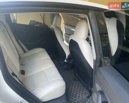 Білий Тесла Модель 3, об'ємом двигуна 0 л та пробігом 44 тис. км за 18500 $, фото 15 на Automoto.ua