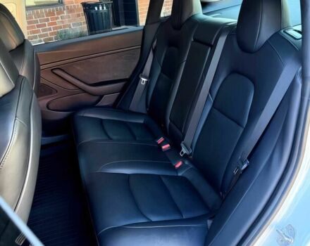 Білий Тесла Модель 3, об'ємом двигуна 0 л та пробігом 10 тис. км за 9400 $, фото 9 на Automoto.ua