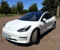 Білий Тесла Модель 3, об'ємом двигуна 0.32 л та пробігом 99 тис. км за 21500 $, фото 1 на Automoto.ua