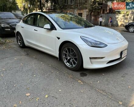 Білий Тесла Модель 3, об'ємом двигуна 0 л та пробігом 60 тис. км за 23700 $, фото 7 на Automoto.ua
