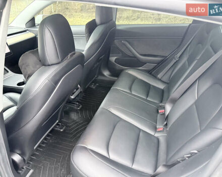 Білий Тесла Модель 3, об'ємом двигуна 0 л та пробігом 119 тис. км за 20800 $, фото 12 на Automoto.ua