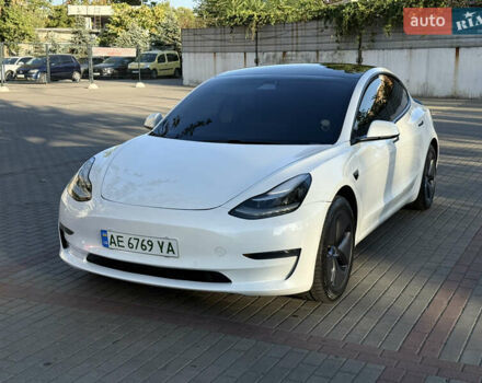 Білий Тесла Модель 3, об'ємом двигуна 0 л та пробігом 188 тис. км за 16500 $, фото 1 на Automoto.ua