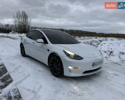 Белый Тесла Модель 3, объемом двигателя 0 л и пробегом 48 тыс. км за 22000 $, фото 1 на Automoto.ua