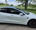 Білий Тесла Модель 3, об'ємом двигуна 0 л та пробігом 93 тис. км за 16500 $, фото 6 на Automoto.ua
