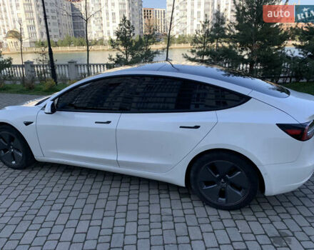 Білий Тесла Модель 3, об'ємом двигуна 0 л та пробігом 73 тис. км за 20000 $, фото 2 на Automoto.ua