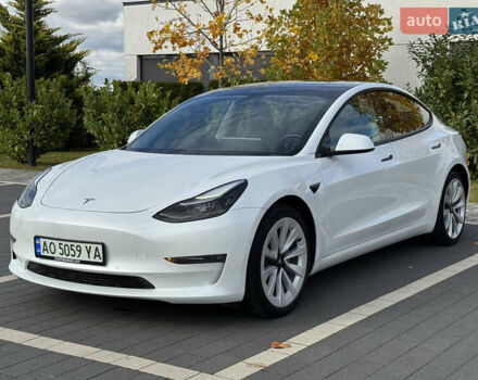 Тесла Модель 3 2021 в Мукачеве на Automoto.ua Белый Тесла Модель 3, объемом двигателя 0 л и пробегом 50 тыс. км за 20800 $, фото 2 на Automoto.ua