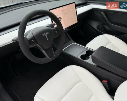 Білий Тесла Модель 3, об'ємом двигуна 0 л та пробігом 64 тис. км за 24900 $, фото 9 на Automoto.ua