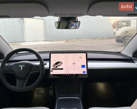 Белый Тесла Модель 3, объемом двигателя 0 л и пробегом 92 тыс. км за 21900 $, фото 21 на Automoto.ua
