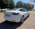 Белый Тесла Модель 3, объемом двигателя 0 л и пробегом 99 тыс. км за 21500 $, фото 28 на Automoto.ua