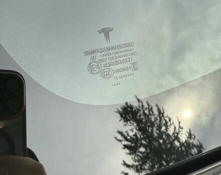 Белый Тесла Модель 3, объемом двигателя 0 л и пробегом 98 тыс. км за 19000 $, фото 16 на Automoto.ua