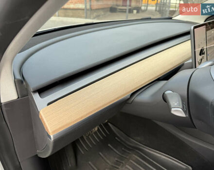 Белый Тесла Модель 3, объемом двигателя 0 л и пробегом 37 тыс. км за 19999 $, фото 105 на Automoto.ua