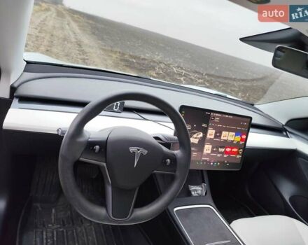 Білий Тесла Модель 3, об'ємом двигуна 0 л та пробігом 68 тис. км за 19200 $, фото 23 на Automoto.ua