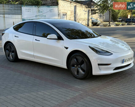 Білий Тесла Модель 3, об'ємом двигуна 0 л та пробігом 188 тис. км за 16500 $, фото 4 на Automoto.ua