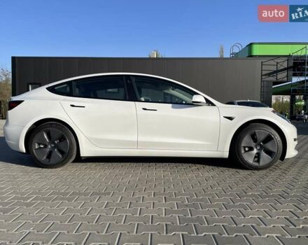 Белый Тесла Модель 3, объемом двигателя 0 л и пробегом 37 тыс. км за 22999 $, фото 6 на Automoto.ua
