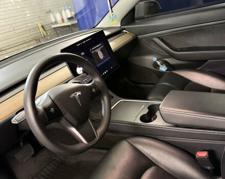 Білий Тесла Модель 3, об'ємом двигуна 0 л та пробігом 78 тис. км за 18900 $, фото 7 на Automoto.ua