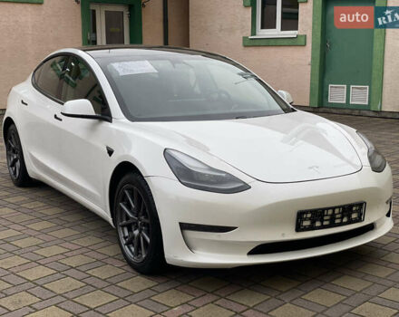Белый Тесла Модель 3, объемом двигателя 0 л и пробегом 34 тыс. км за 18000 $, фото 21 на Automoto.ua