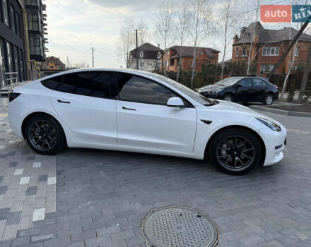 Белый Тесла Модель 3, объемом двигателя 0 л и пробегом 37 тыс. км за 19999 $, фото 62 на Automoto.ua