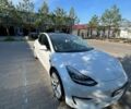 Білий Тесла Модель 3, об'ємом двигуна 0 л та пробігом 64 тис. км за 15400 $, фото 4 на Automoto.ua