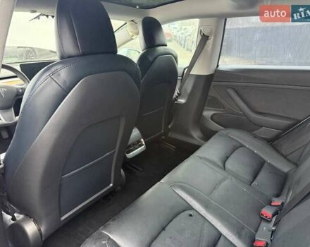 Белый Тесла Модель 3, объемом двигателя 0 л и пробегом 100 тыс. км за 12900 $, фото 11 на Automoto.ua