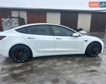 Белый Тесла Модель 3, объемом двигателя 0 л и пробегом 118 тыс. км за 24900 $, фото 4 на Automoto.ua