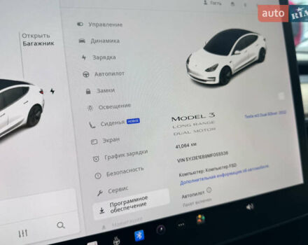 Білий Тесла Модель 3, об'ємом двигуна 0 л та пробігом 41 тис. км за 20999 $, фото 4 на Automoto.ua