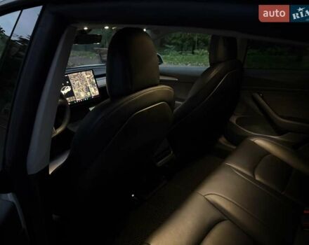 Тесла Модель 3 2021 у Києві на Automoto.ua Білий Тесла Модель 3, об'ємом двигуна 0 л та пробігом 105 тис. км за 19500 $, фото 14 на Automoto.ua