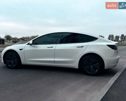 Тесла Модель 3 2021 в Днепре (Днепропетровске) на Automoto.ua Белый Тесла Модель 3, объемом двигателя 0 л и пробегом 38 тыс. км за 22000 $, фото 9 на Automoto.ua