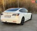 Білий Тесла Модель 3, об'ємом двигуна 0 л та пробігом 88 тис. км за 20950 $, фото 10 на Automoto.ua