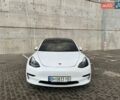 Білий Тесла Модель 3, об'ємом двигуна 0 л та пробігом 62 тис. км за 18500 $, фото 2 на Automoto.ua
