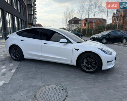 Белый Тесла Модель 3, объемом двигателя 0 л и пробегом 37 тыс. км за 19999 $, фото 64 на Automoto.ua