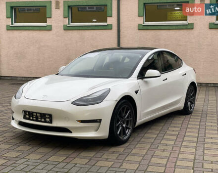 Белый Тесла Модель 3, объемом двигателя 0 л и пробегом 34 тыс. км за 18000 $, фото 8 на Automoto.ua