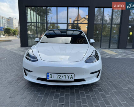 Белый Тесла Модель 3, объемом двигателя 0 л и пробегом 34 тыс. км за 21500 $, фото 7 на Automoto.ua