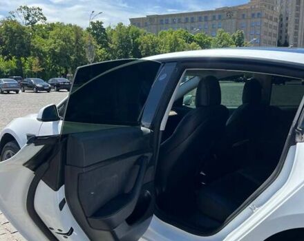 Тесла Модель 3 2021 в Харькове на Automoto.ua Белый Тесла Модель 3, объемом двигателя 0 л и пробегом 167 тыс. км за 18900 $, фото 10 на Automoto.ua