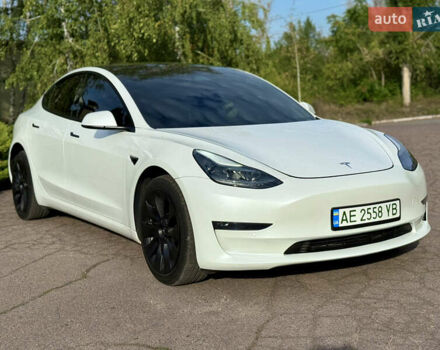 Белый Тесла Модель 3, объемом двигателя 0 л и пробегом 67 тыс. км за 22000 $, фото 4 на Automoto.ua