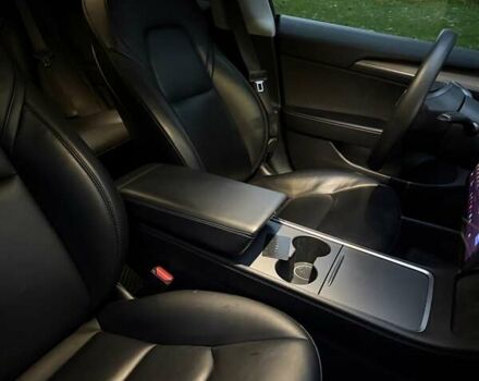 Тесла Модель 3 2021 у Києві на Automoto.ua Білий Тесла Модель 3, об'ємом двигуна 0 л та пробігом 105 тис. км за 19500 $, фото 13 на Automoto.ua