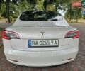Білий Тесла Модель 3, об'ємом двигуна 0 л та пробігом 37 тис. км за 25000 $, фото 11 на Automoto.ua