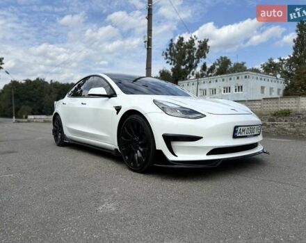 Тесла Модель 3 2021 у Малине на Automoto.ua Білий Тесла Модель 3, об'ємом двигуна 0 л та пробігом 75 тис. км за 24000 $, фото 5 на Automoto.ua