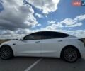 Білий Тесла Модель 3, об'ємом двигуна 0 л та пробігом 56 тис. км за 22500 $, фото 2 на Automoto.ua