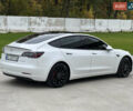 Білий Тесла Модель 3, об'ємом двигуна 0 л та пробігом 107 тис. км за 19999 $, фото 5 на Automoto.ua