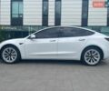 Белый Тесла Модель 3, объемом двигателя 0 л и пробегом 59 тыс. км за 21900 $, фото 7 на Automoto.ua