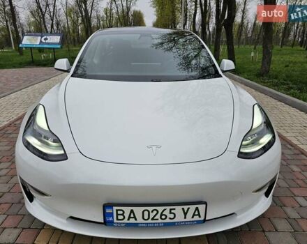 Белый Тесла Модель 3, объемом двигателя 0 л и пробегом 25 тыс. км за 29000 $, фото 15 на Automoto.ua