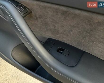 Білий Тесла Модель 3, об'ємом двигуна 0 л та пробігом 88 тис. км за 20950 $, фото 30 на Automoto.ua