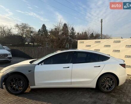 Білий Тесла Модель 3, об'ємом двигуна 0 л та пробігом 200 тис. км за 13300 $, фото 20 на Automoto.ua