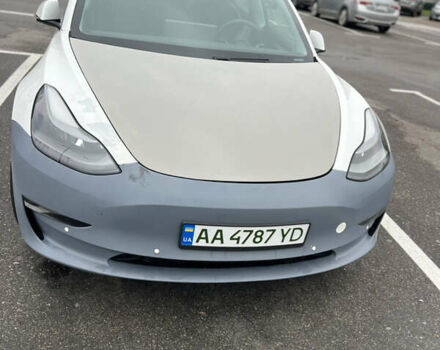 Тесла Модель 3 2021 у Києві на Automoto.ua Білий Тесла Модель 3, об'ємом двигуна 0 л та пробігом 63 тис. км за 16900 $, фото 2 на Automoto.ua